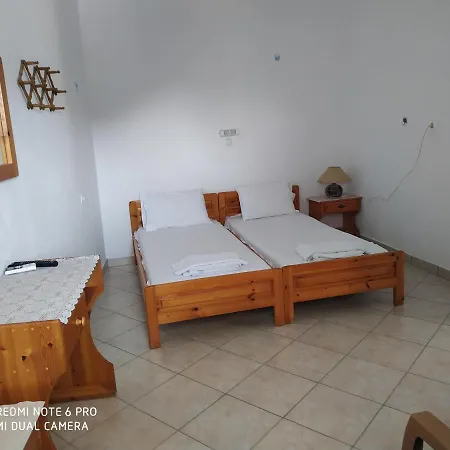 Panselinos בית הארחה 3*