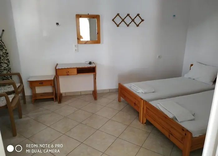 게스트하우스 Panselinos 3*