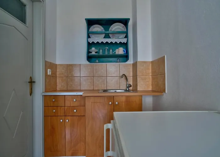 게스트하우스 Panselinos 3*